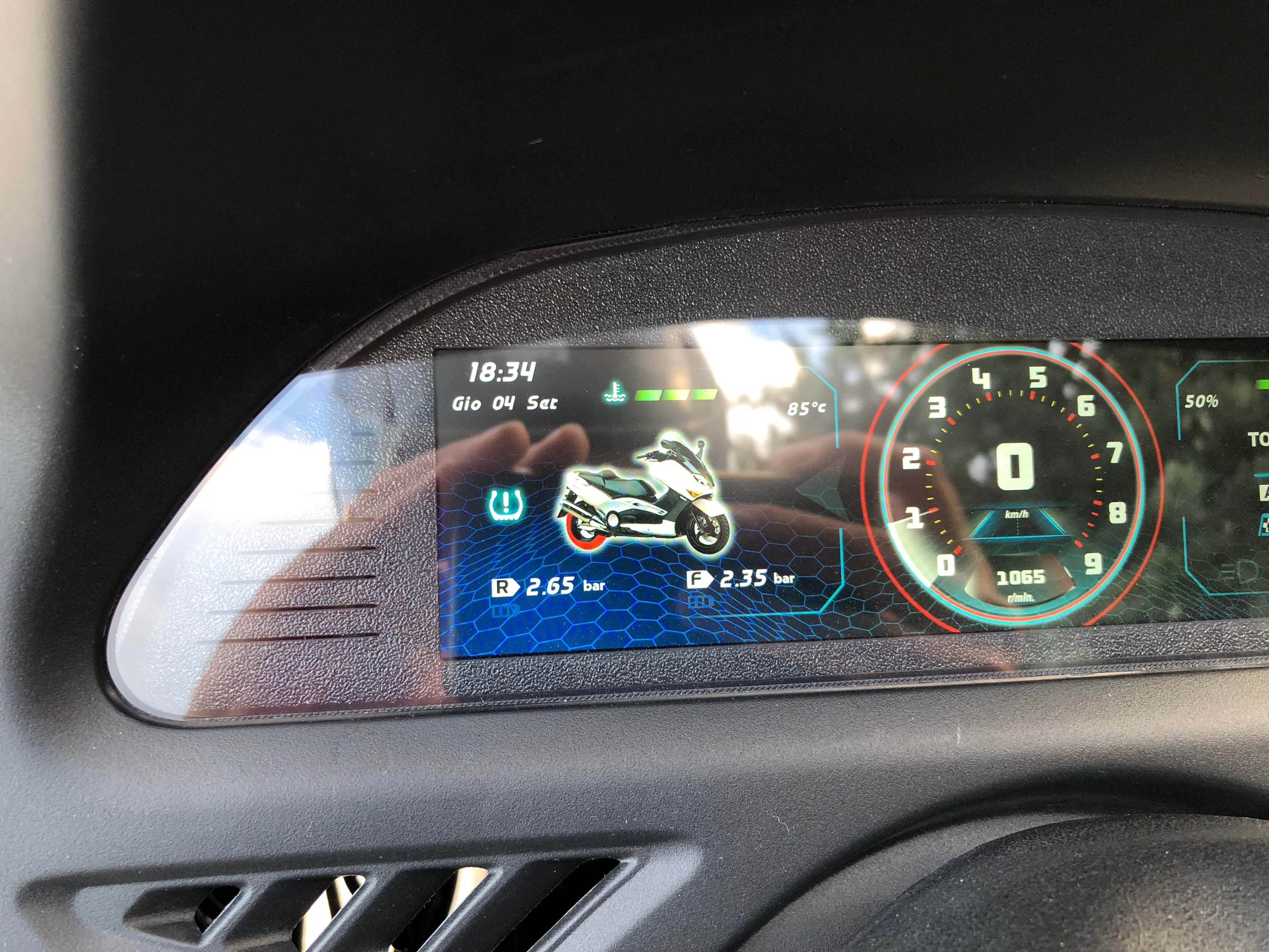 T-DIGIT 500 – Digital Cockpit Plug & Play per Yamaha TMAX 500 (2004–2007)