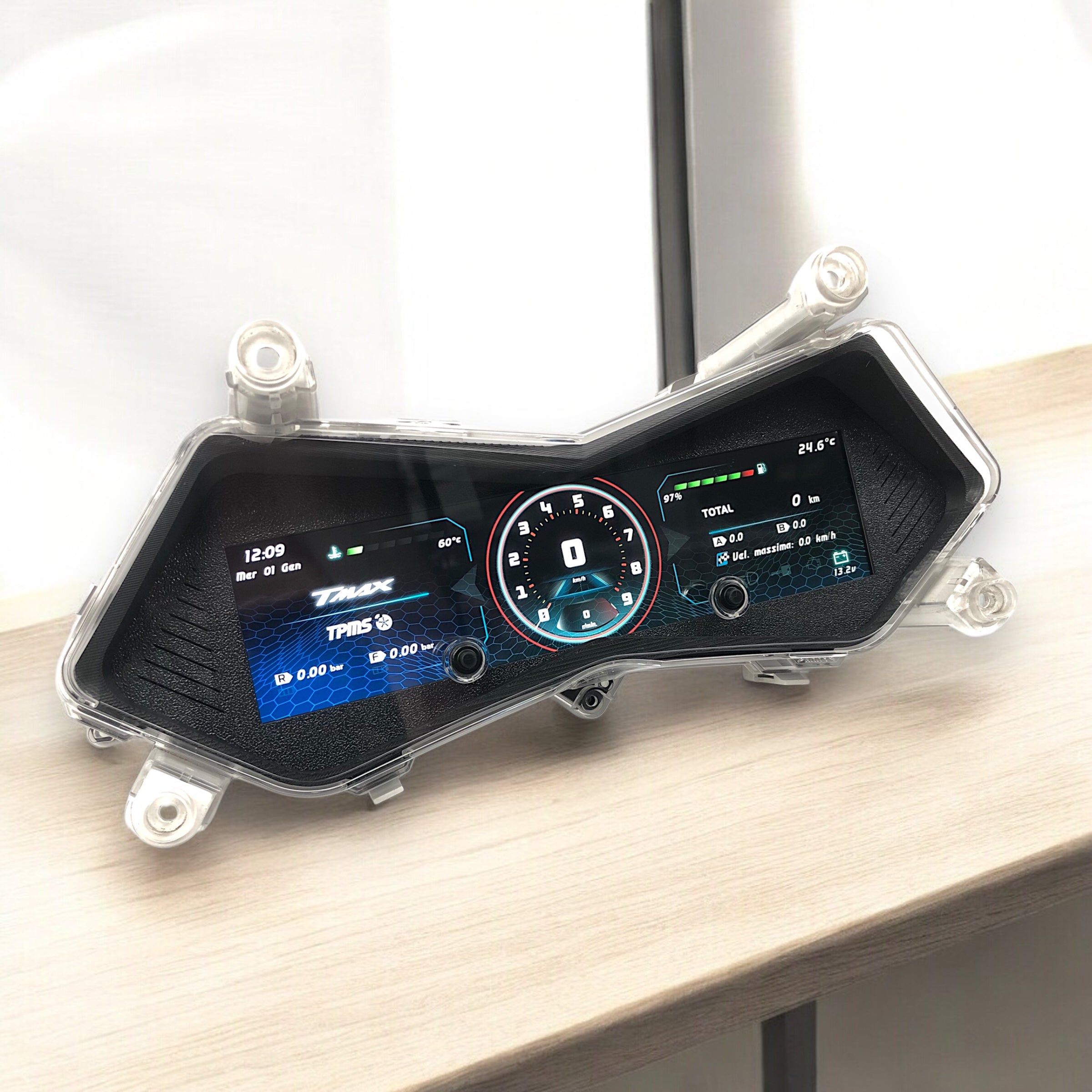 Dashboard digitale T-DIGIT 530 installata nella strumentazione originale Yamaha TMAX 530 con design OEM e display a colori